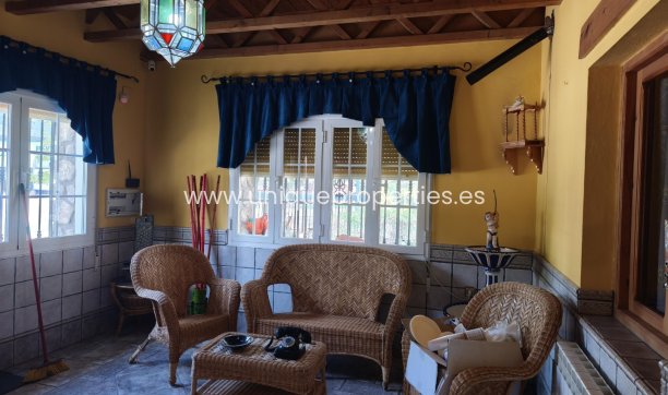 Resale - Villa -
Castril