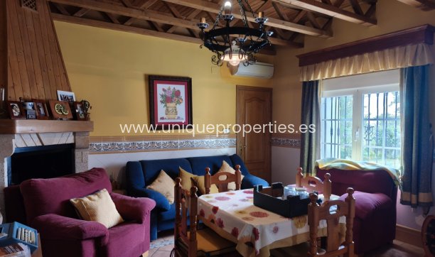 Resale - Villa -
Castril