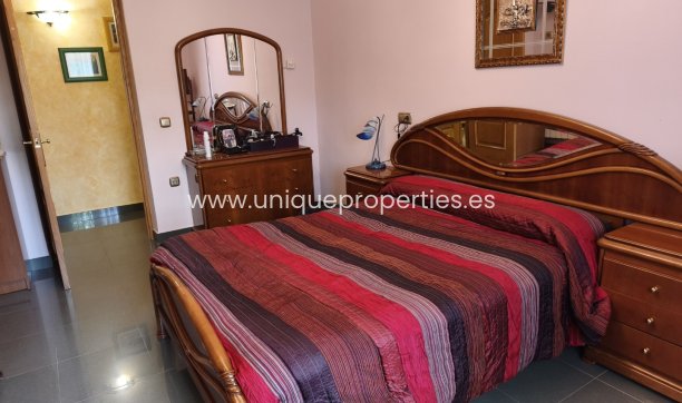 Resale - Villa -
Castril