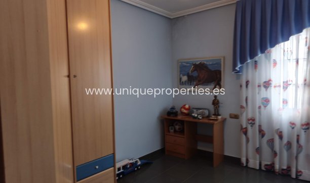 Resale - Villa -
Castril