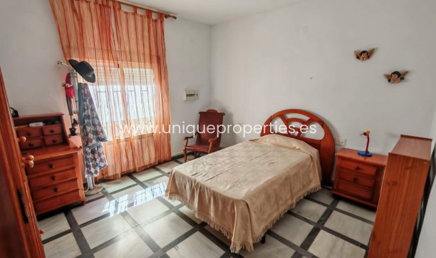 Resale - Village House -
Cantoria