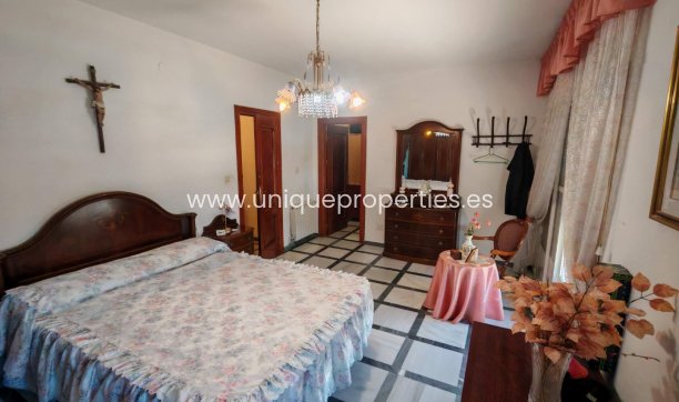Resale - Village House -
Cantoria