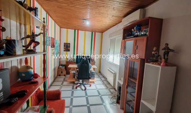 Resale - Village House -
Cantoria