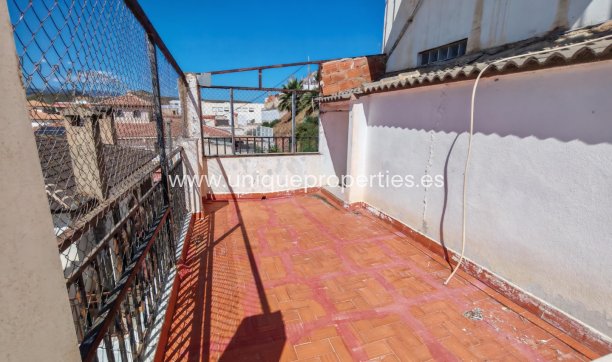 Resale - Village House -
Cantoria