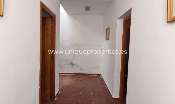 Herverkoop - Village House -
Olula del Rio