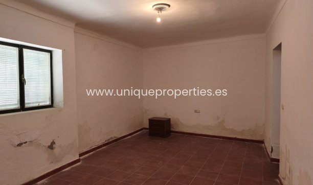 Herverkoop - Village House -
Olula del Rio