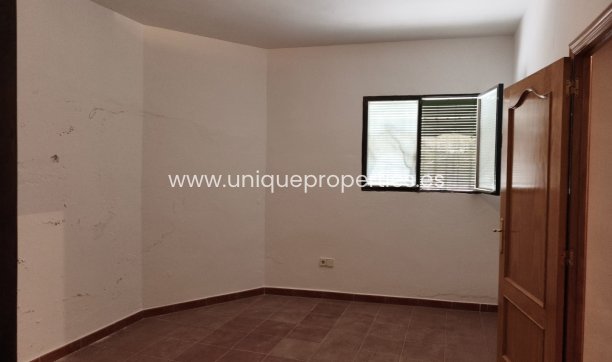 Herverkoop - Village House -
Olula del Rio
