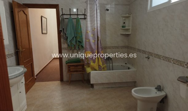 Herverkoop - Village House -
Olula del Rio