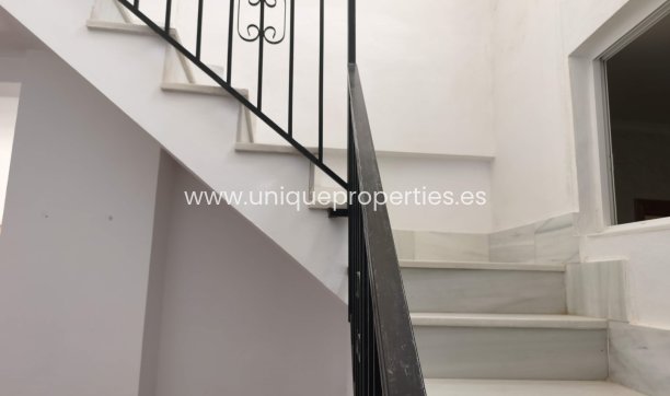 Herverkoop - Village House -
Olula del Rio
