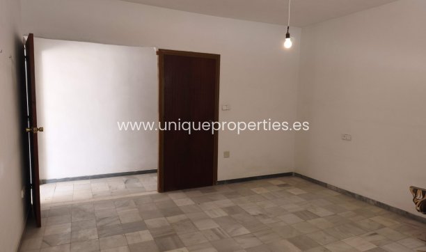 Herverkoop - Village House -
Olula del Rio