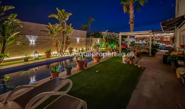 Resale - Villa -
Torrevieja - Torreta - Florida