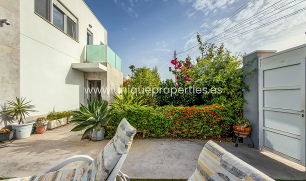 Resale - Villa -
Torrevieja - Torreta - Florida