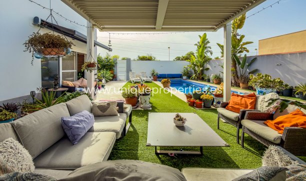 Resale - Villa -
Torrevieja - Torreta - Florida