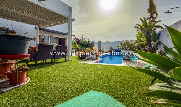 Resale - Villa -
Torrevieja - Torreta - Florida