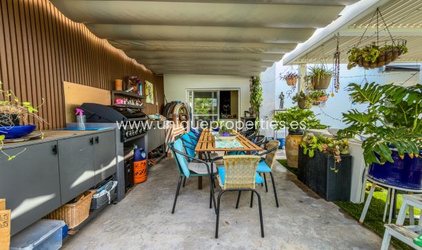 Resale - Villa -
Torrevieja - Torreta - Florida
