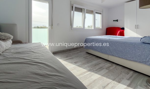 Resale - Villa -
Torrevieja - Torreta - Florida