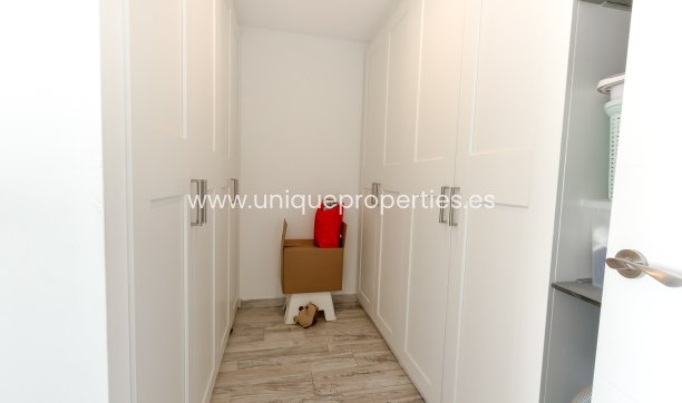 Resale - Villa -
Torrevieja - Torreta - Florida