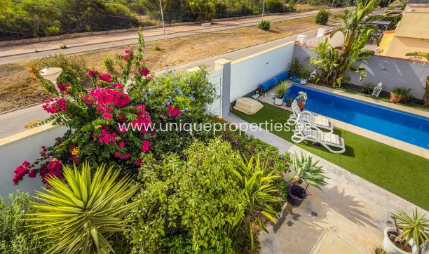 Resale - Villa -
Torrevieja - Torreta - Florida