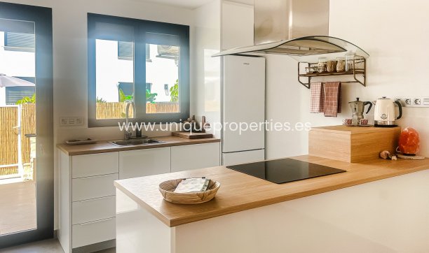 Resale - Apartment -
Santiago de la Ribera - zona san blas
