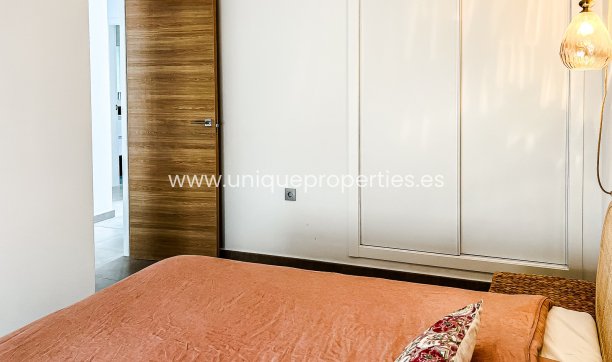 Resale - Apartment -
Santiago de la Ribera - zona san blas