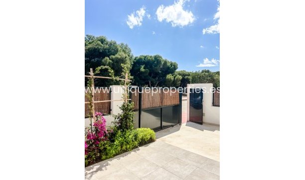 Resale - Apartment -
Santiago de la Ribera - zona san blas