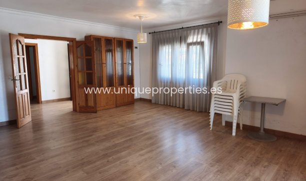 Resale - Villa -
Mojacár