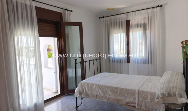 Resale - Villa -
Mojacár
