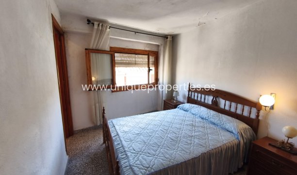 Resale - Village House -
Castril