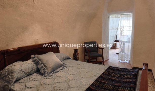 Revente - Cave House -
Margen de Abajo