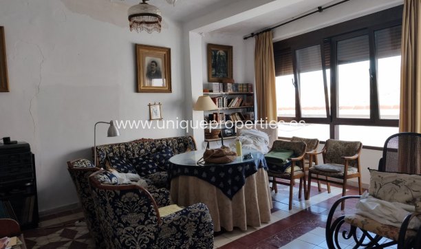 Reventa - Village House -
Seron