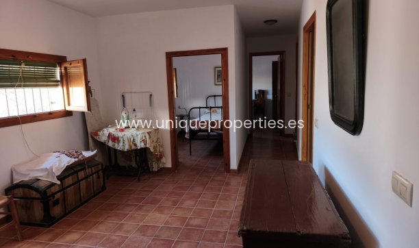 Reventa - Village House -
Seron