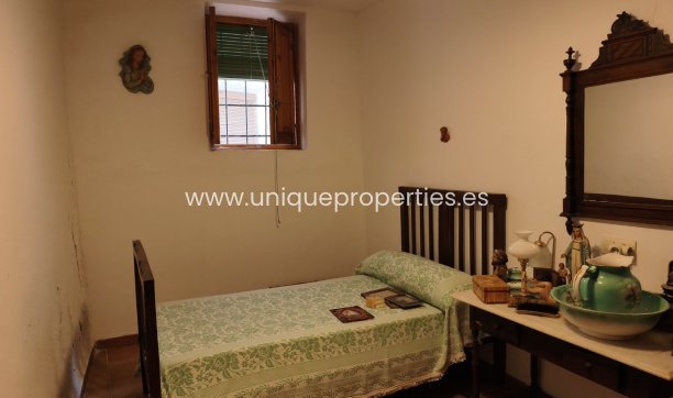 Reventa - Village House -
Seron