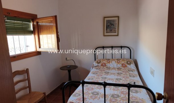 Reventa - Village House -
Seron
