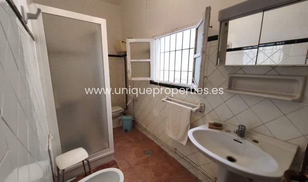 Reventa - Village House -
Seron