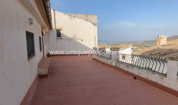 Reventa - Village House -
Seron