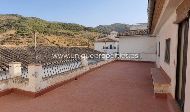 Reventa - Village House -
Seron