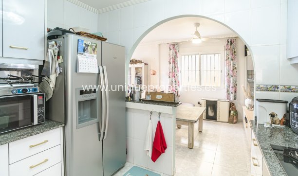Resale - House -
San Fulgencio - urb.la marina