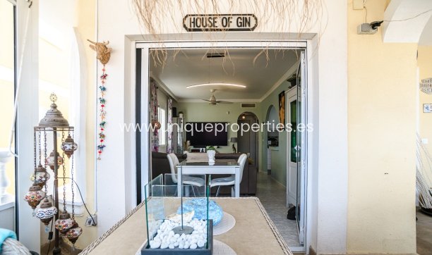 Resale - House -
San Fulgencio - urb.la marina