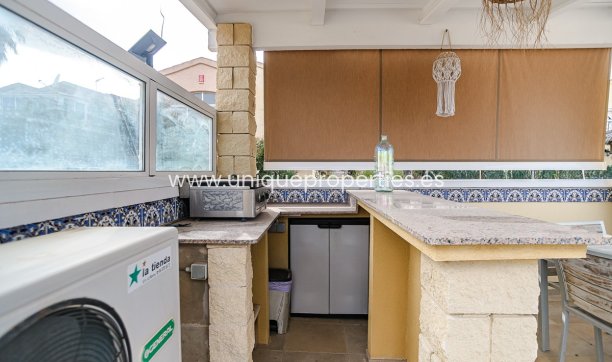 Resale - House -
San Fulgencio - urb.la marina