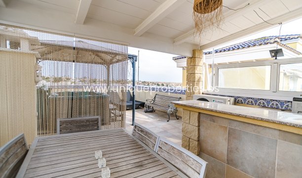 Resale - House -
San Fulgencio - urb.la marina