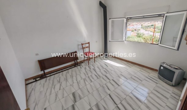 Herverkoop - Village House -
Partaloa