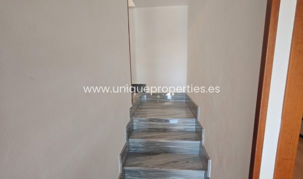 Herverkoop - Village House -
Partaloa