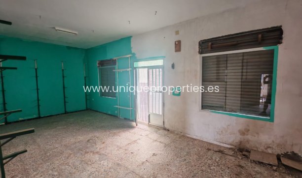 Resale - Commercial -
Partaloa