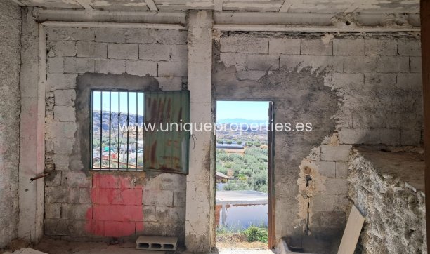 Resale - Commercial -
Partaloa