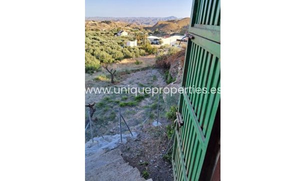 Resale - Commercial -
Partaloa