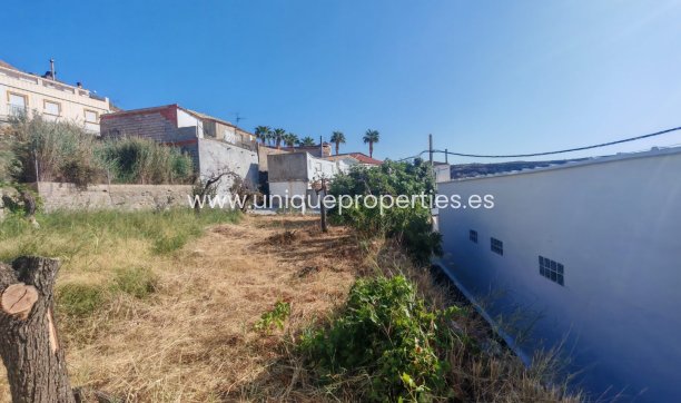 Resale - Commercial -
Partaloa