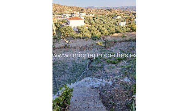 Resale - Commercial -
Partaloa