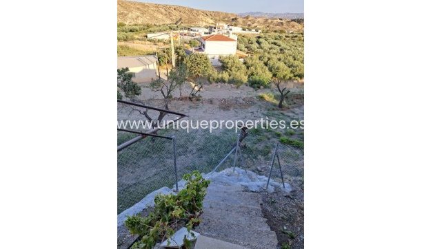 Resale - Commercial -
Partaloa