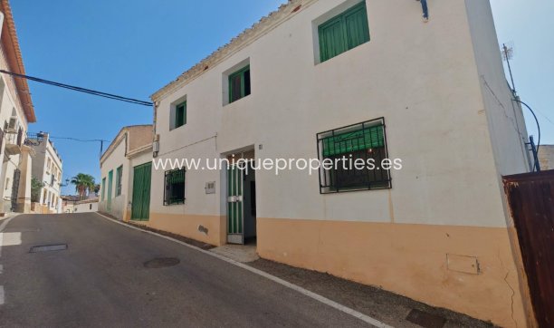 Reventa - Village House -
Partaloa