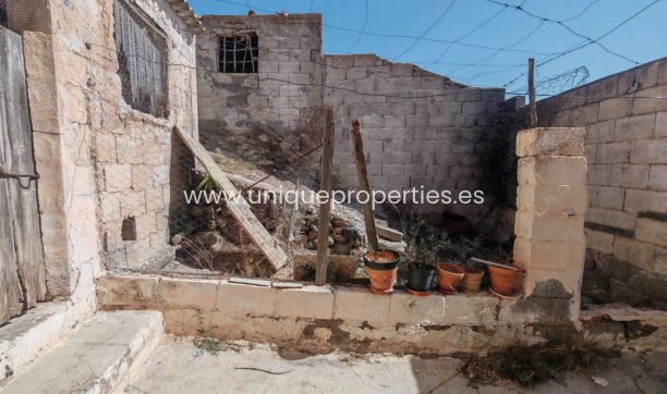 Reventa - Village House -
Partaloa